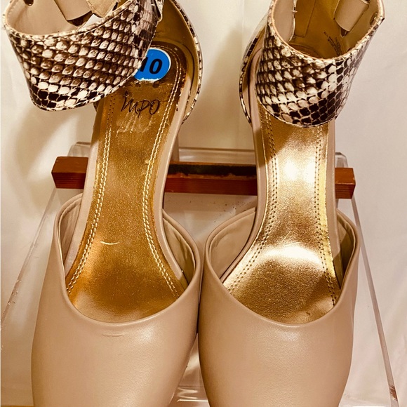 Impo Tan and Cream Heels with Sophisticated Design - Picture 2 of 9